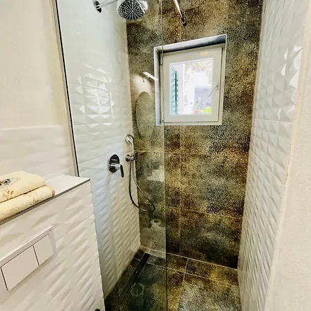 Danica Sunshine * Makarska