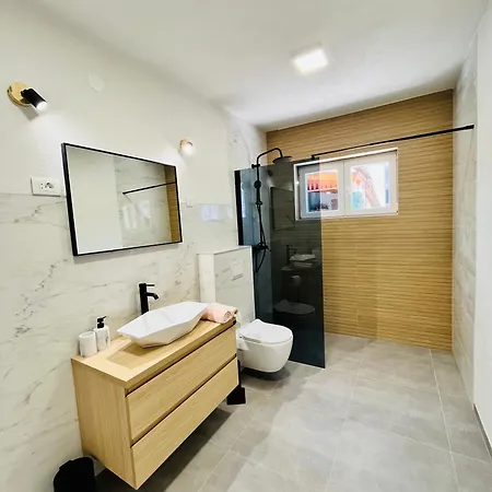 Danica Sunshine Apartamento *